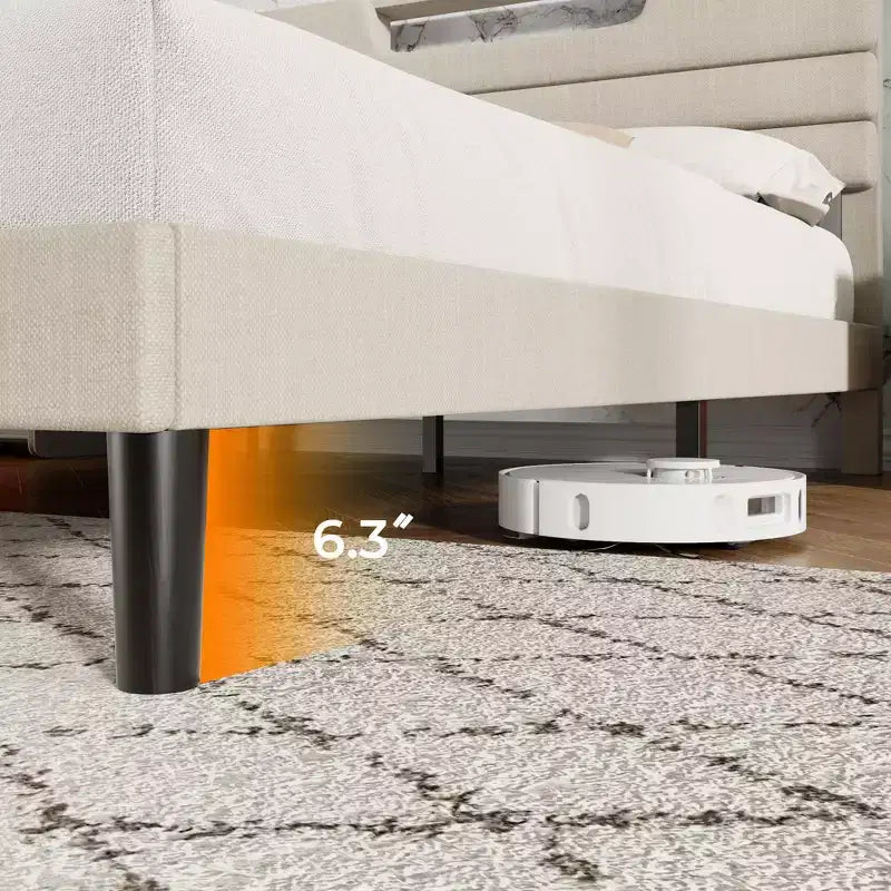 Modern King Beige Letto imbottito con testiera contenitore, mensola a 2 ripiani, luci LED, stazione di ricarica USB, doghe in legno, nessun bisogno di rete a molle, piattaforma