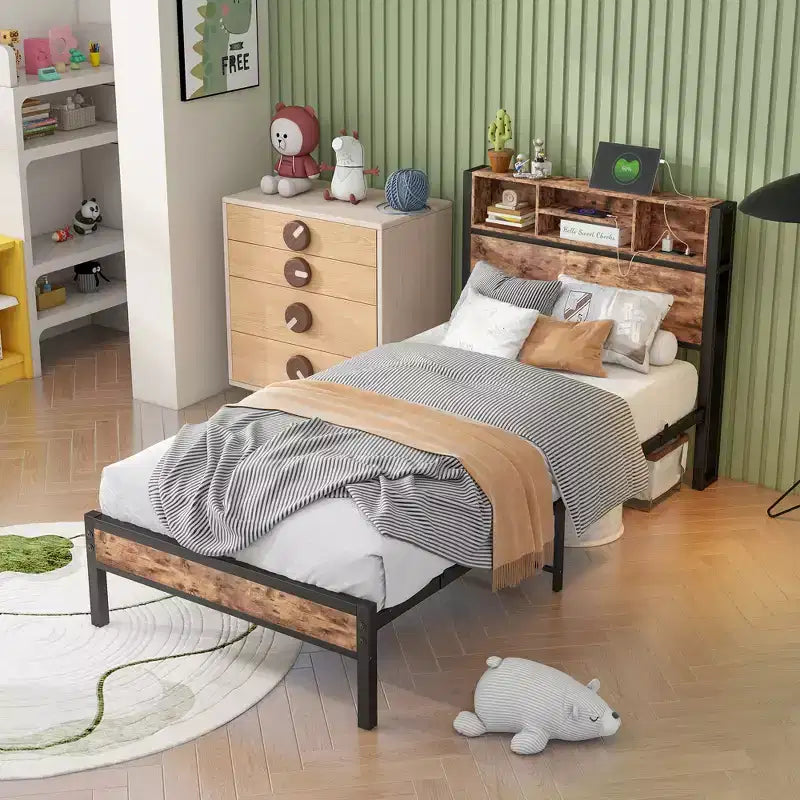 GDFStudio Yannis Letto a piattaforma moderno in metallo e legno con testiera contenitore e stazione di ricarica