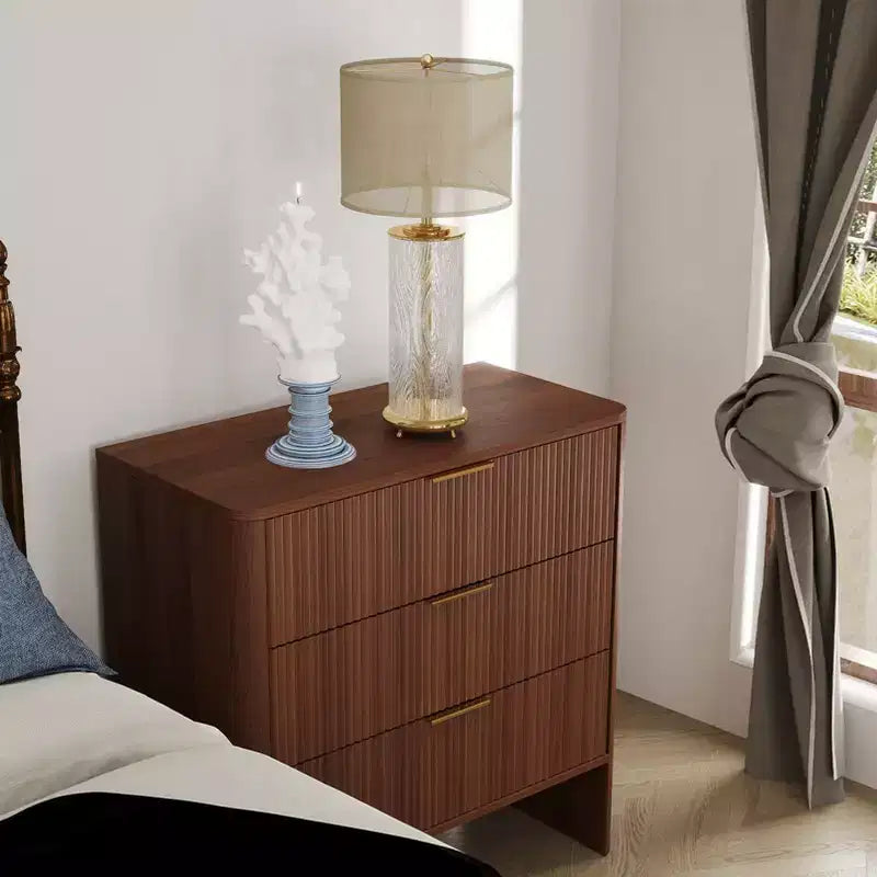 Mobiletto in Legno con 3 Cassetti a Onda, Comodino Moderno, Tavolino da Toletta per Camera da Letto, Lunghezza 78 cm, Colore Noce