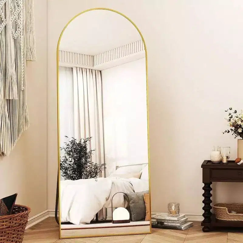Specchio a figura intera ad arco da 56 pollici con cornice in lega di alluminio, specchio da terra dorato da parete grande specchio da toeletta